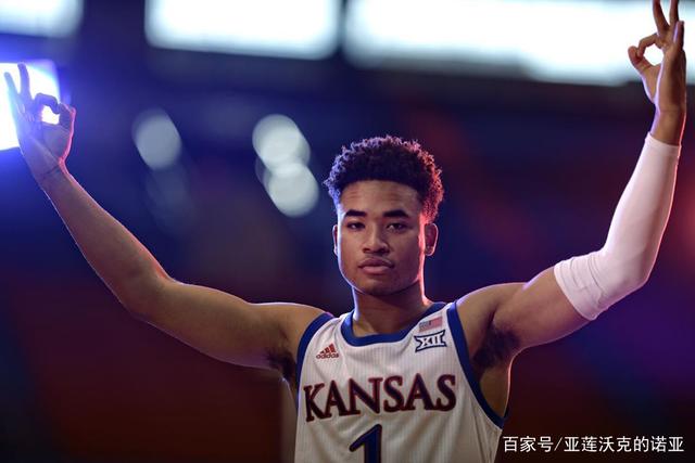 三分压哨绝杀！勇士险胜快船 库里9分哈登13分